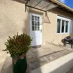 Studio climatisé dans un ancien domaine viticole